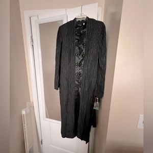 New ladies 2pc outfit perfect for the weddings, evening wear holiday parties etc